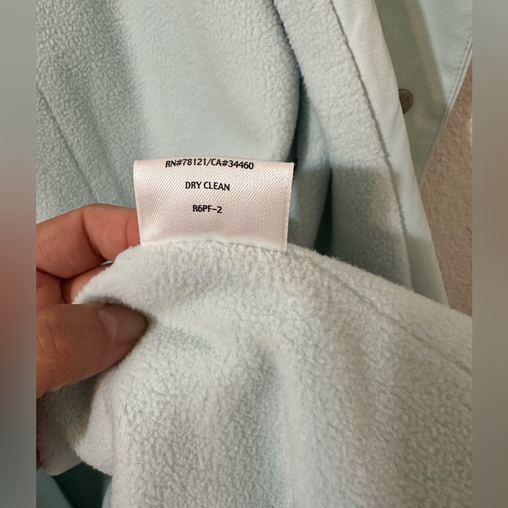 *GENTLY USED* EILEEN FISHER Fleece Lined Ice Blue Vest-Snap Buttons, Size Large - Picture 10 of 11